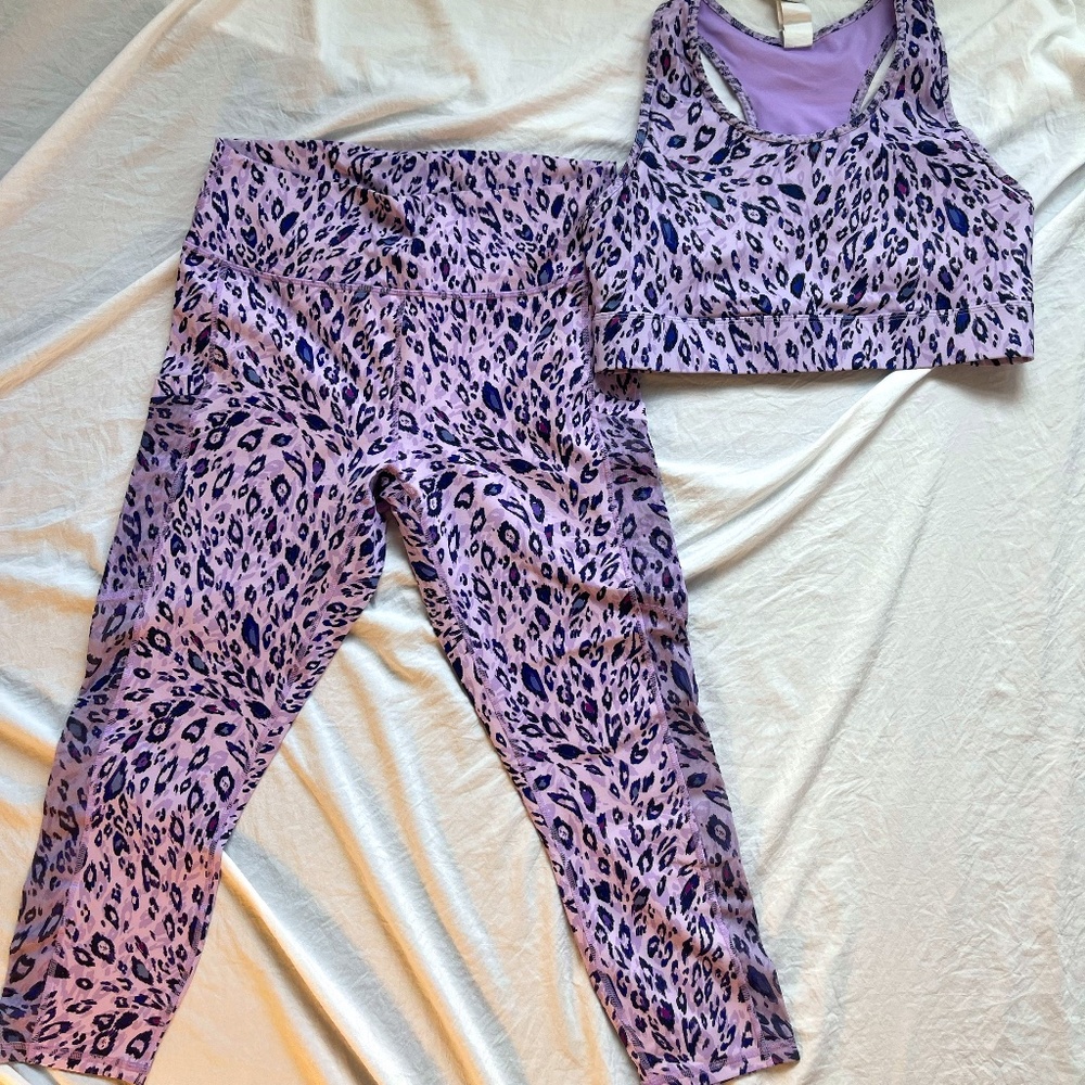 Fabletics 2 piece matching purple leopard leggings and sports bra Sz XL